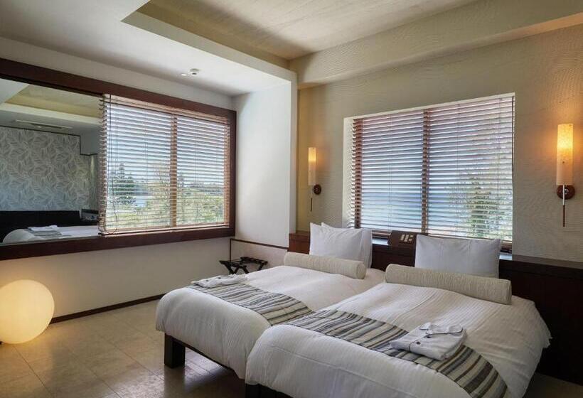 חדר דלוקס נוף לים, La Casa Panacea Okinawa Resort