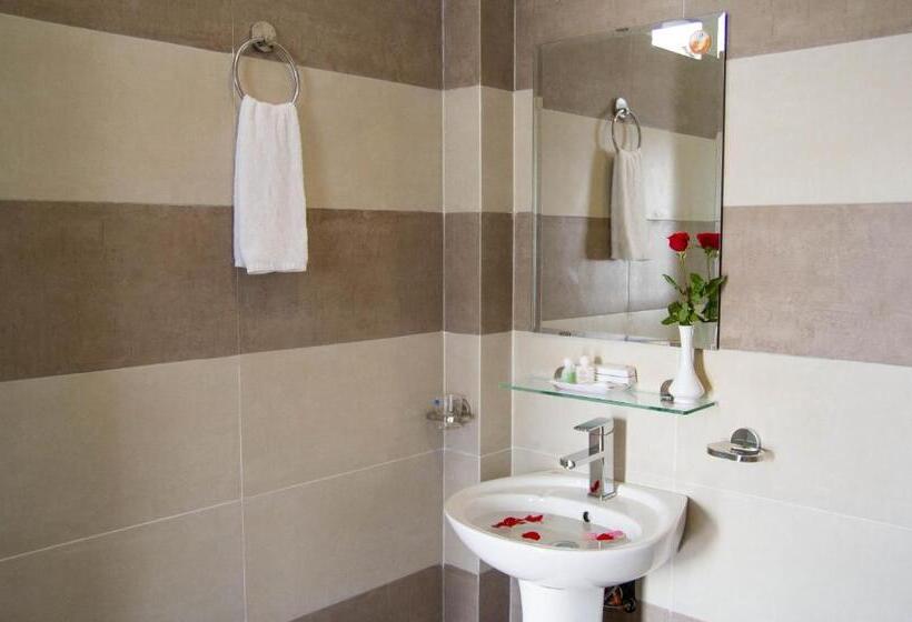 اتاق کلاسیک, Poetic Hue Hotel & Spa