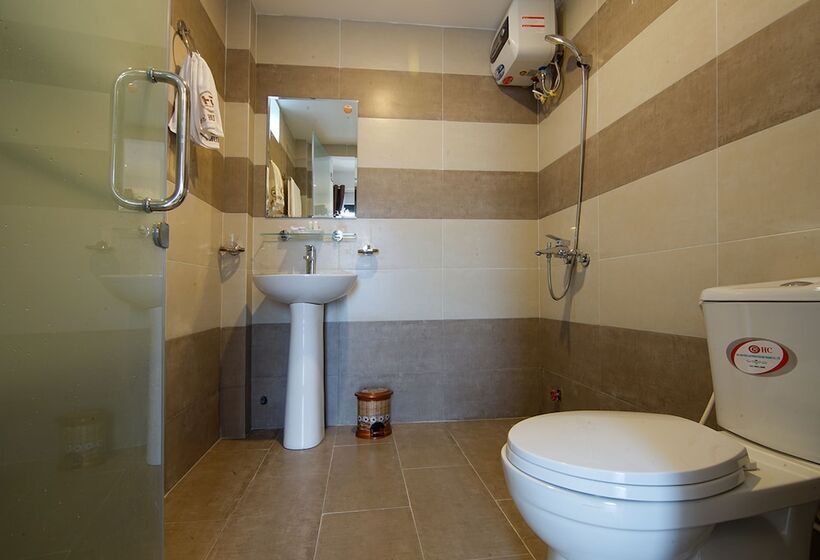 اتاق استاندارد سه نفره, Poetic Hue Hotel & Spa