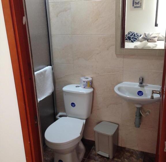 דירת שני חדרים עם מרפת, Zojo Marina Bay