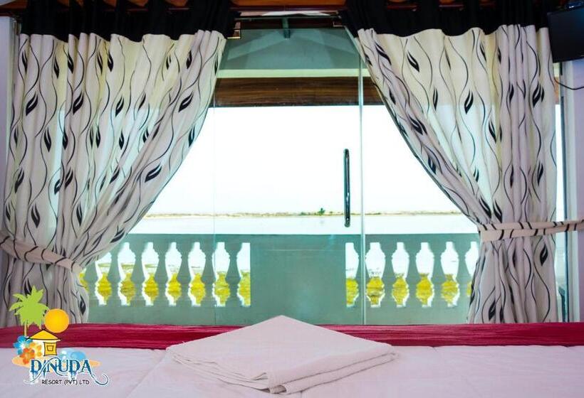 اتاق لوکس با بالکن و چشم‌انداز دریا, Dinuda Resort
