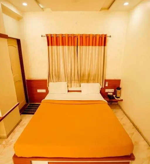 اتاق لوکس, Bhakti, Rajkot