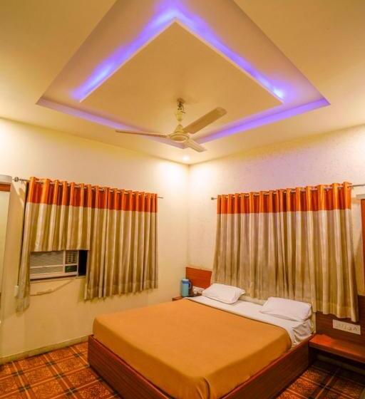 Quarto deluxe, Bhakti, Rajkot