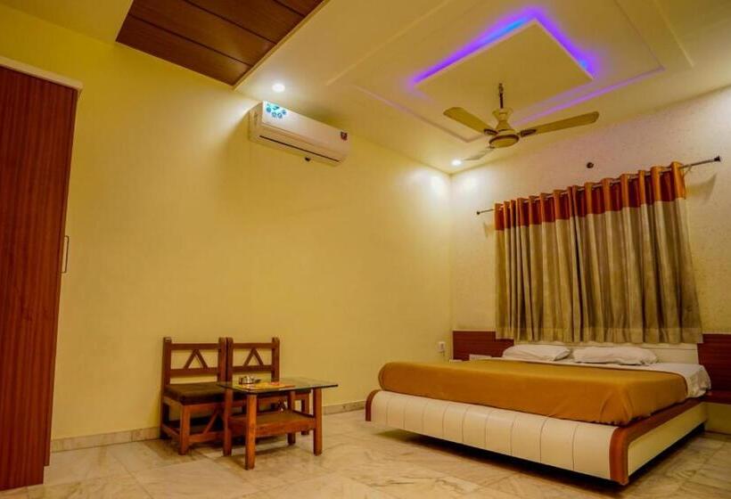 Quarto Standard Cama King, Bhakti, Rajkot