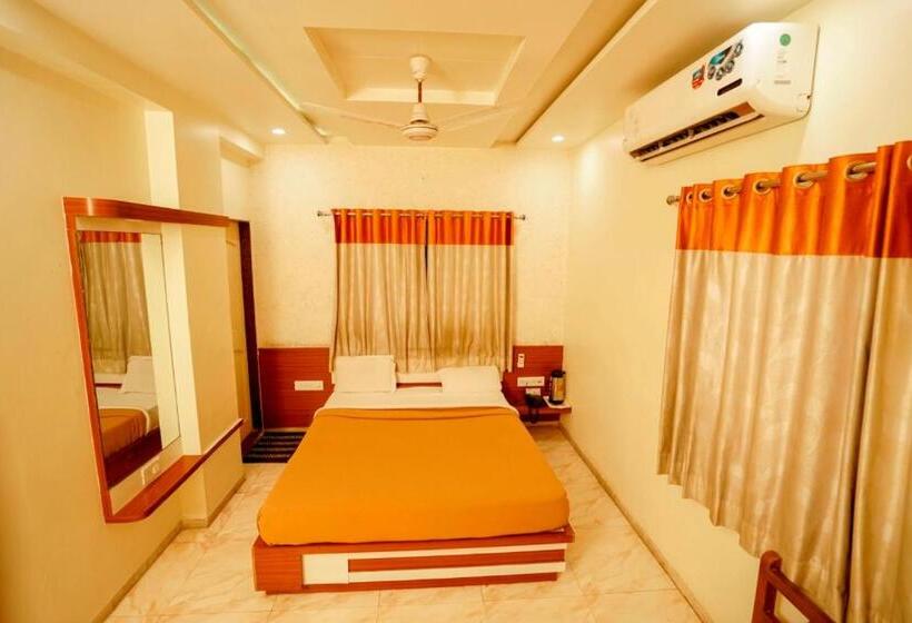 Quarto Standard Cama King, Bhakti, Rajkot