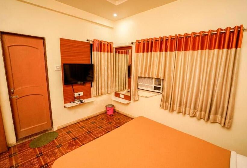 Quarto deluxe, Bhakti, Rajkot