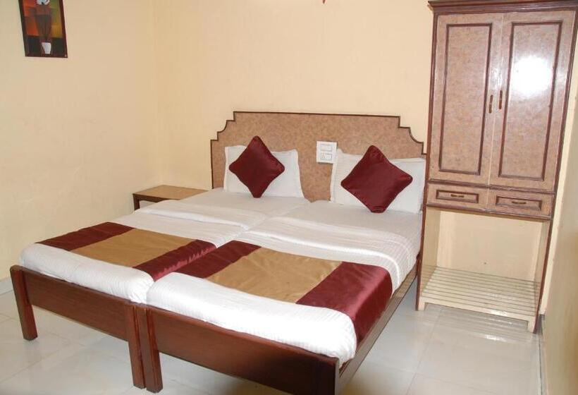 Номер Deluxe, Bhavani Lodge