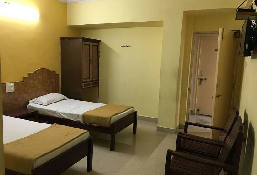 اتاق لوکس, Bhavani Lodge