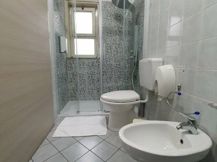 Economy Triple Room, Casale Dei Greci