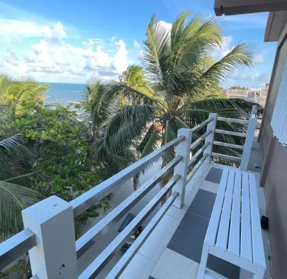 اتاق استاندارد با چشمانداز دریا, Caye Caulker Beach
