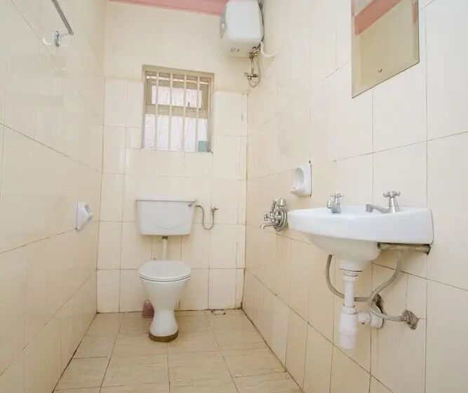 اتاق استاندارد, Kings Hotel Kabale