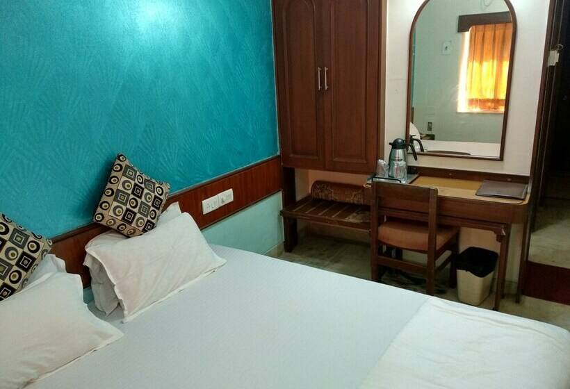 غرفة قياسية, Mogul Palace Near Masjid Bunder Mumbai