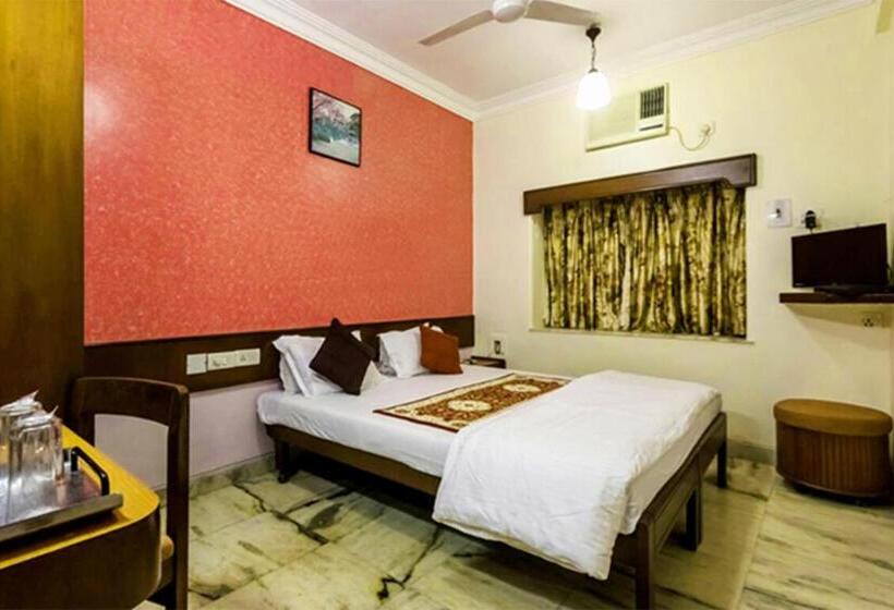 Deluxe Room, Mogul Palace   Near Masjid Bunder Mumbai
