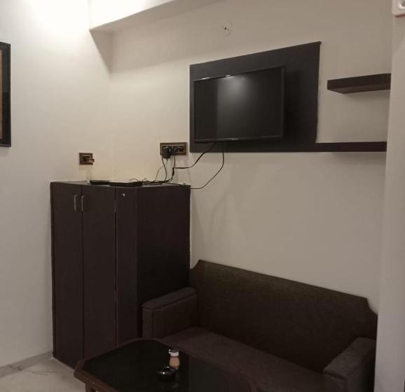 豪华房间, New Sunder