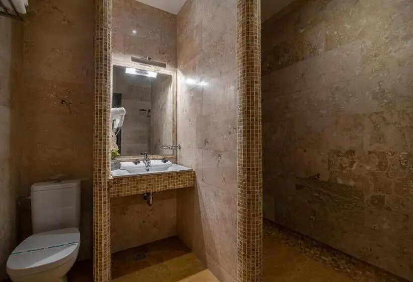 Deluxe-huone, Rediu Hotel & Restaurant