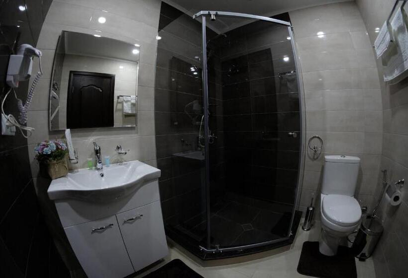 اتاق استاندارد با چشمانداز باغ, S&l Boutique