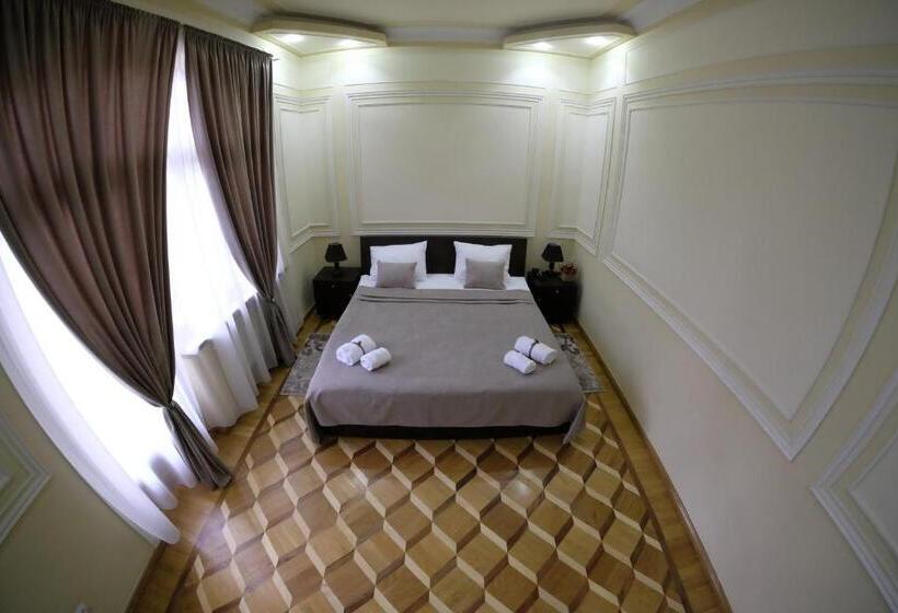 اتاق لوکس با بالکن, S&l Boutique