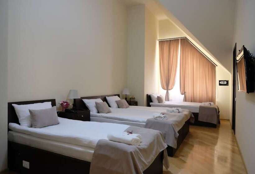 اتاق کلاسیک چهارنفره, S&l Boutique