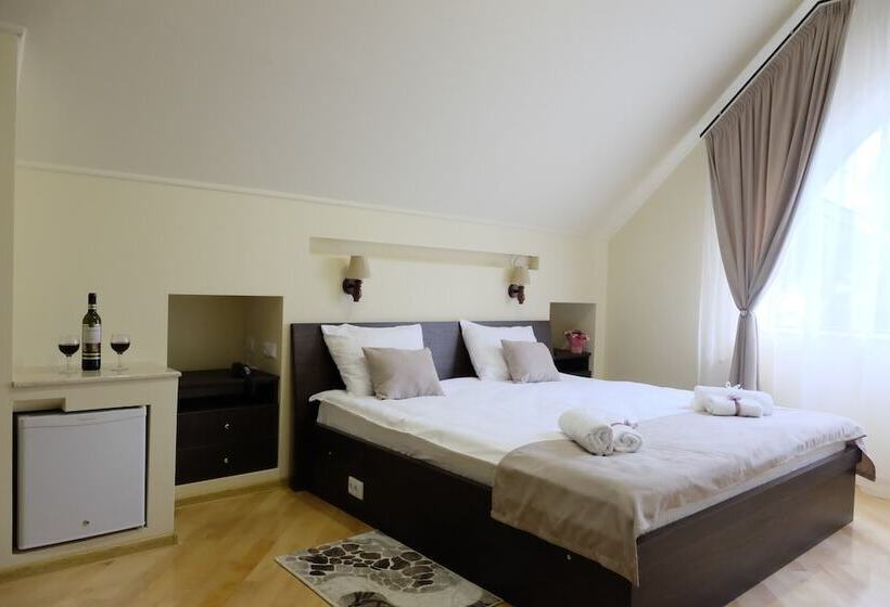 سوییت خانوادگی, S&l Boutique