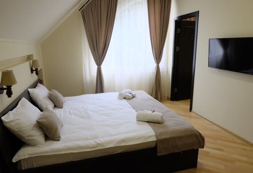 سوییت خانوادگی, S&l Boutique