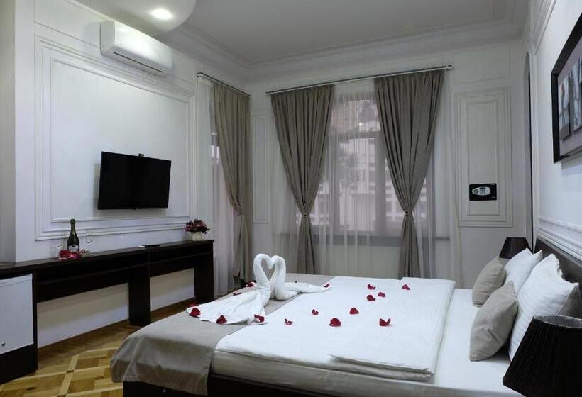 سوئیت با وان آب گرم, S&l Boutique