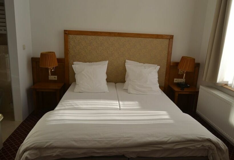 스탠다드 룸, The Lord