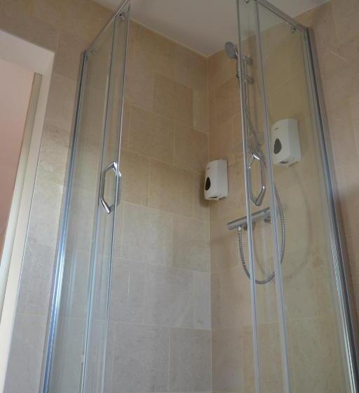 디럭스 룸, The Lord