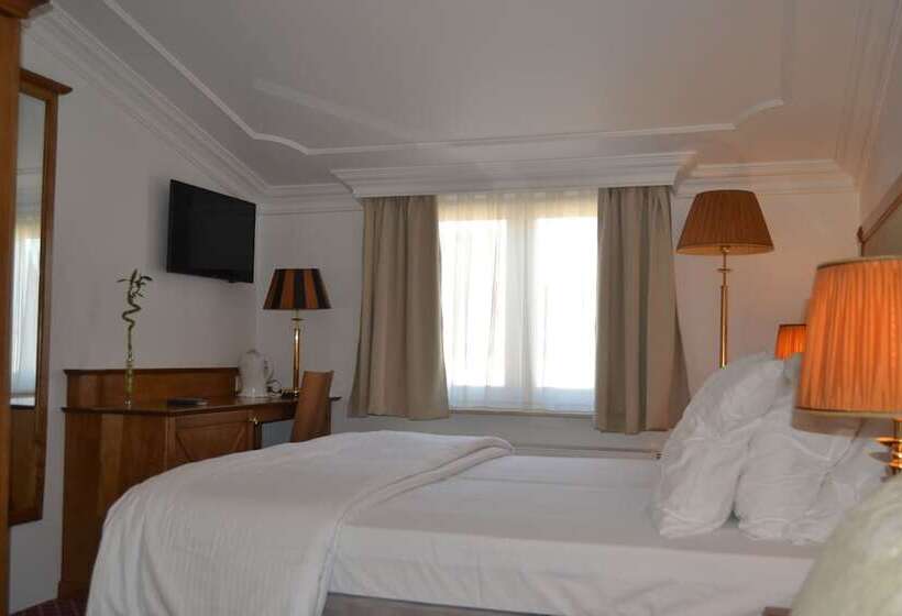 수피리어 룸, The Lord