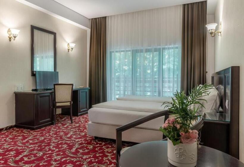 Люкс, Rediu Hotel & Restaurant