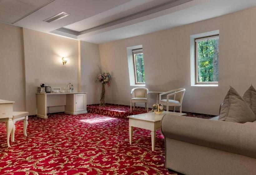 Апартаменты 1 Спальня, Rediu Hotel & Restaurant