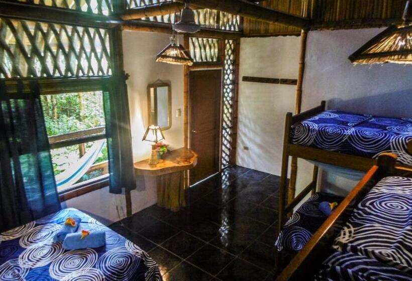 بنگله خانوادگی, Montañita Cabañas