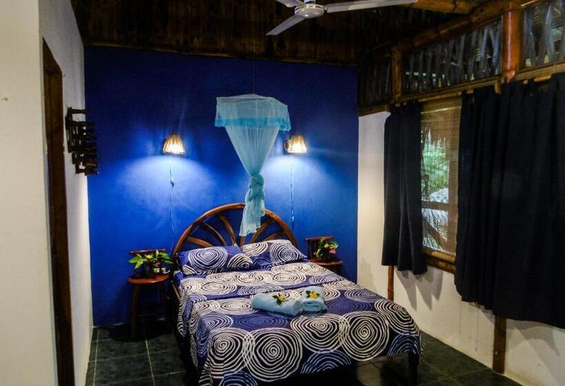 اتاق استاندارد با چشمانداز استخر, Montañita Cabañas