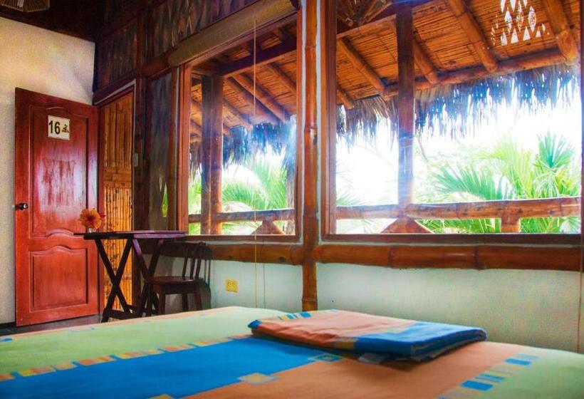 اتاق استاندارد با چشمانداز استخر, Montañita Cabañas