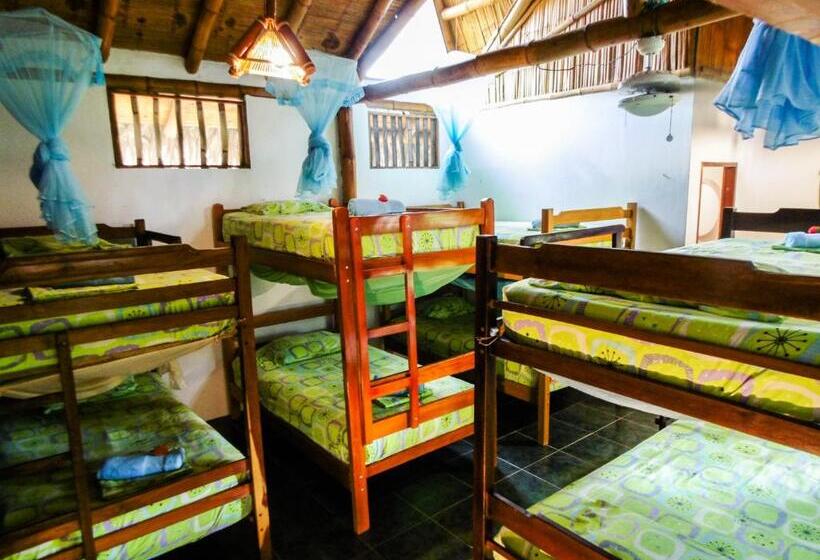 بنگله خانوادگی, Montañita Cabañas