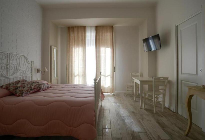 سوئیت با وان آب گرم, Romantica Salerno