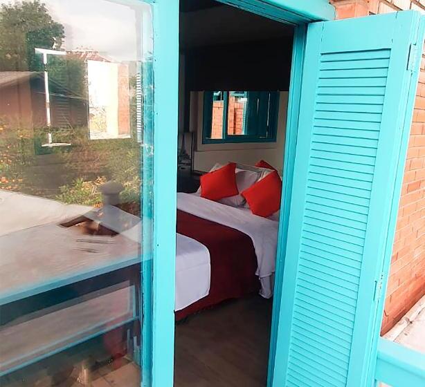 经济房, Casa Do Rogério Hostel