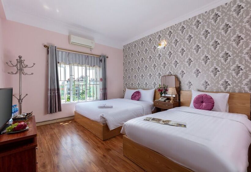 اتاق لوکس سه تخته, Airport Hotel Hanoi Convenient & Friendly