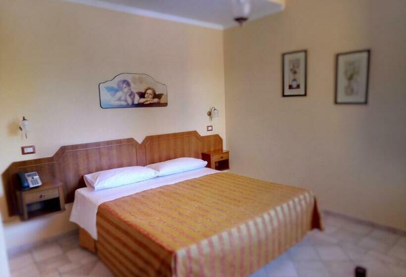 Номер Стандарт, Albergo   Ristorante Il Tino