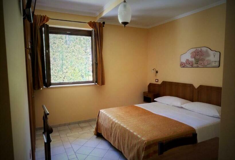 Номер Стандарт, Albergo   Ristorante Il Tino