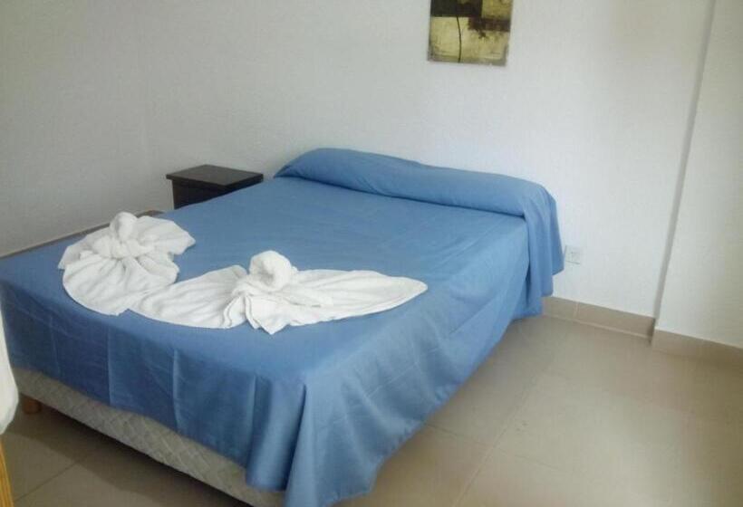 四人标准间, El Faro