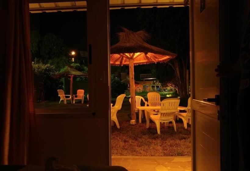 带花园景观的标准三人间, El Faro