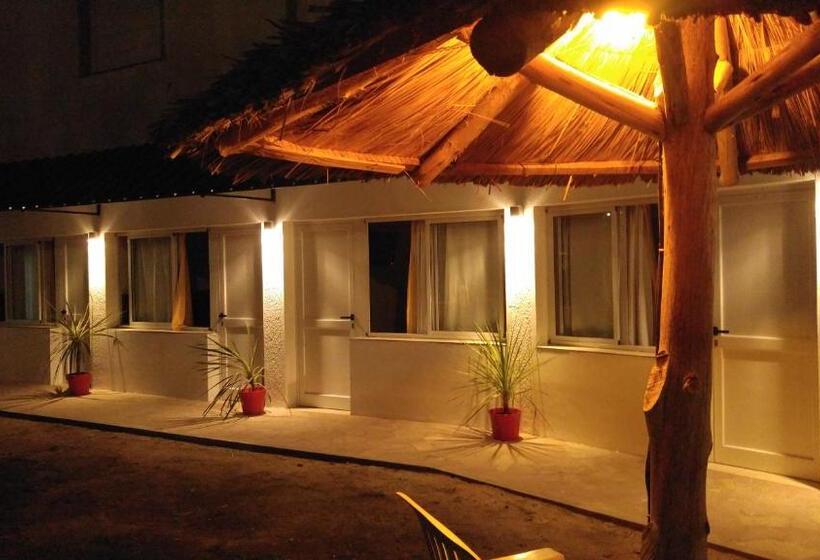 带花园景观的标准三人间, El Faro