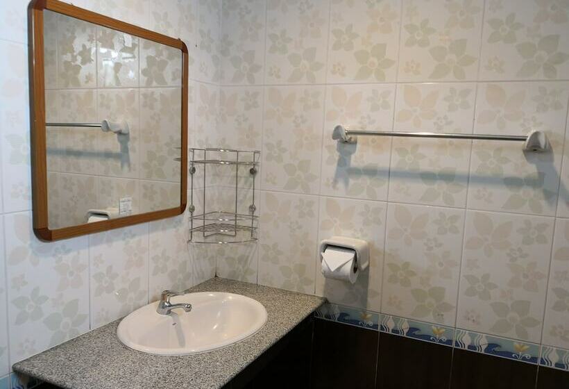 חדר סטנדרט, Phadaeng