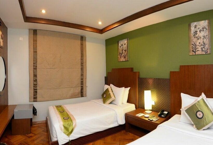 اتاق لوکس, Shwe Gone Daing