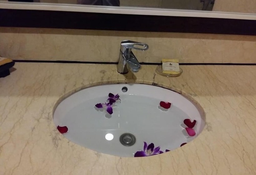 اتاق استاندارد, Shwe Gone Daing