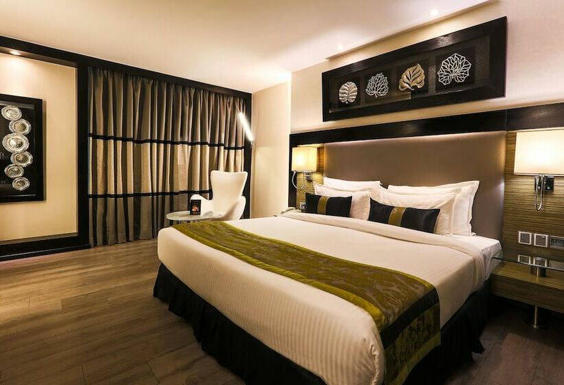 اتاق لوکس, The Empresa