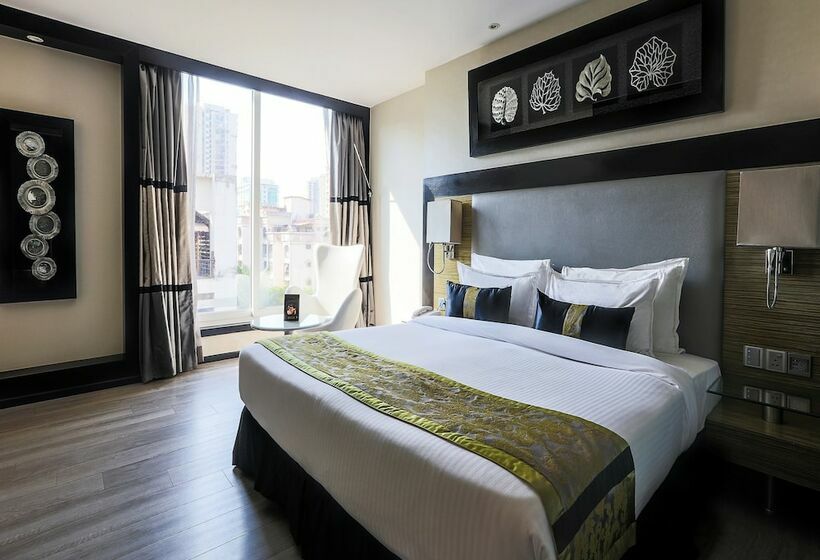 اتاق لوکس, The Empresa