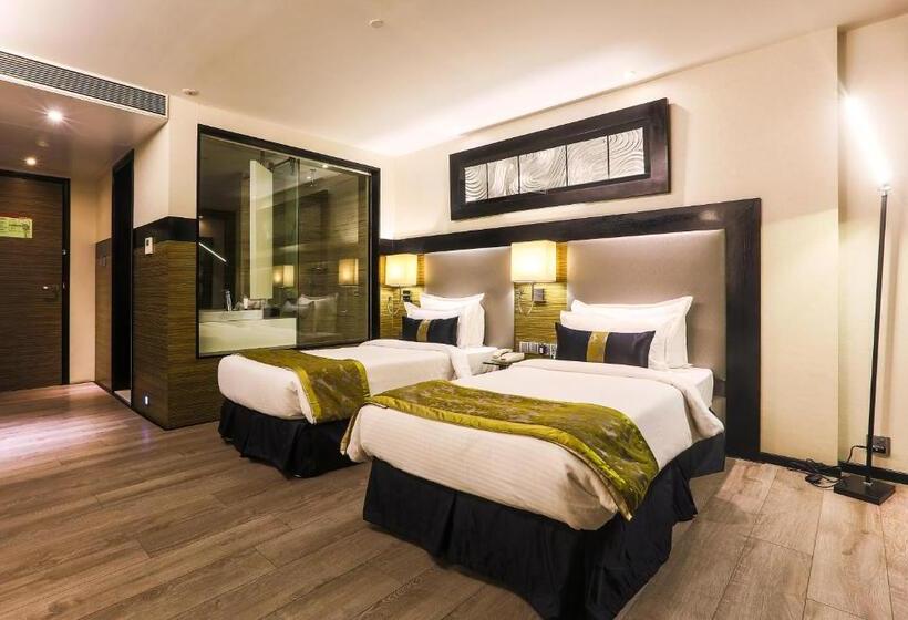 اتاق اجرایی, The Empresa