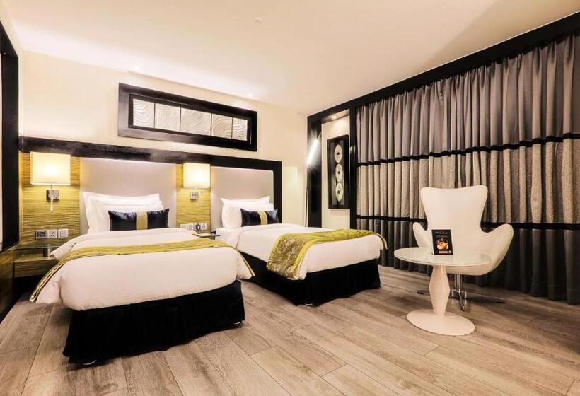 اتاق اجرایی, The Empresa