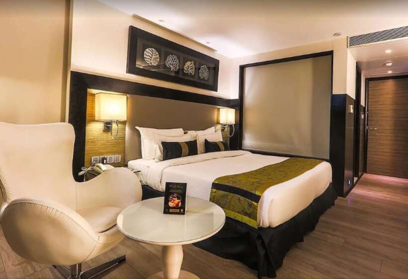 اتاق اجرایی, The Empresa